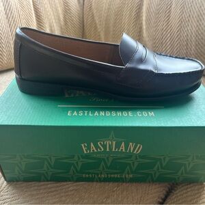 Eastland classic II loafer burgundy nwt